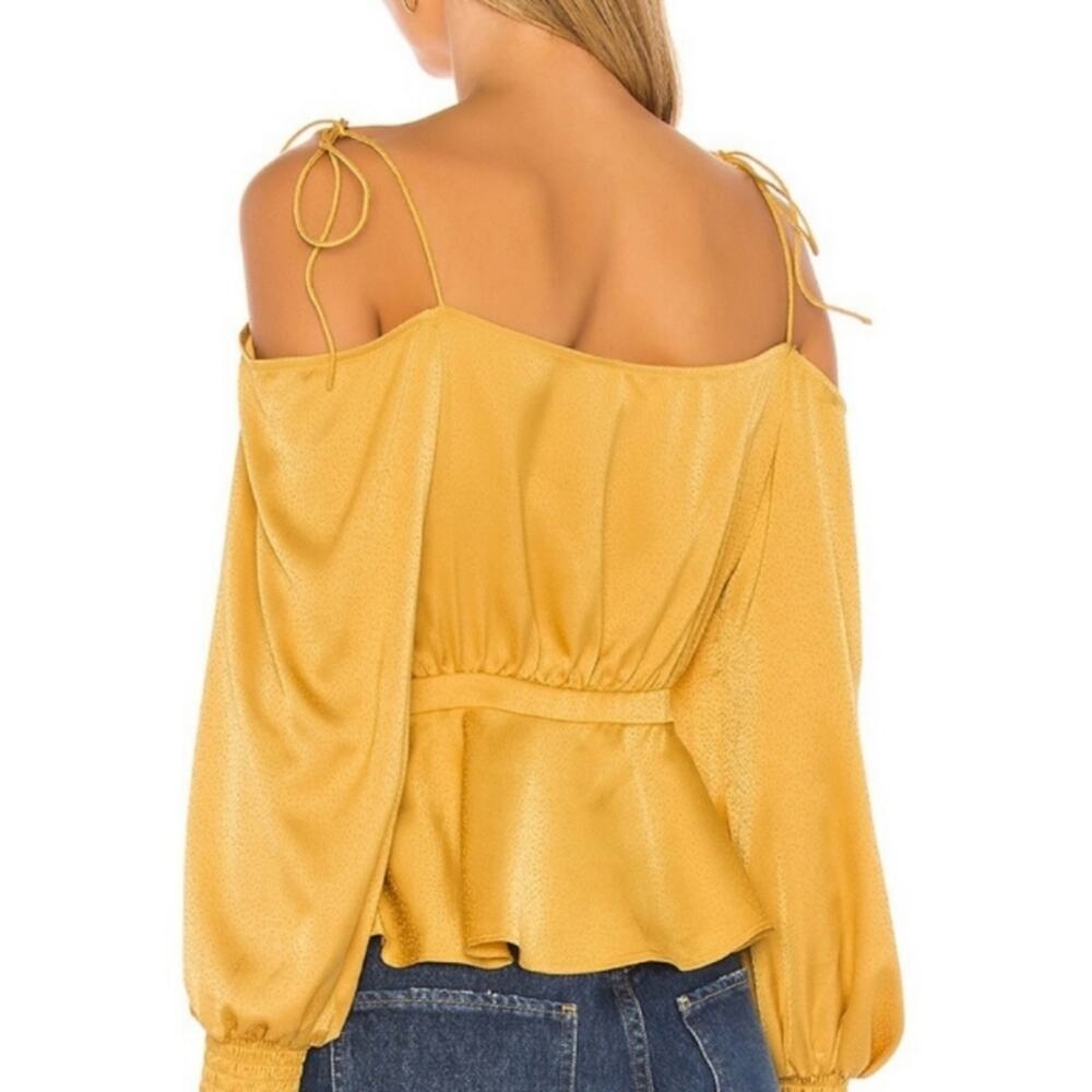 Lovers + Friends Hopless Romantic Top in Yellow. Size M - Picture 3 of 16